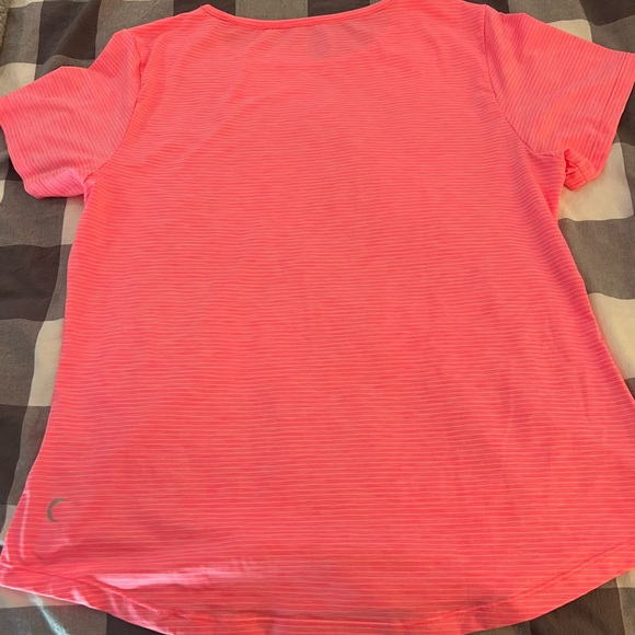 Zyia Short Sleeve T - Picture 3 of 3